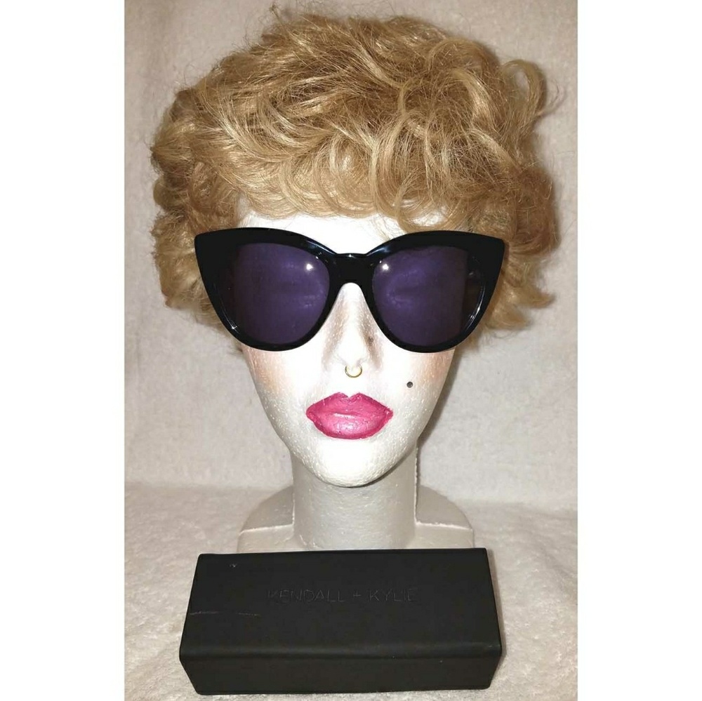 Brand new Kendall and Kylie sunglasses